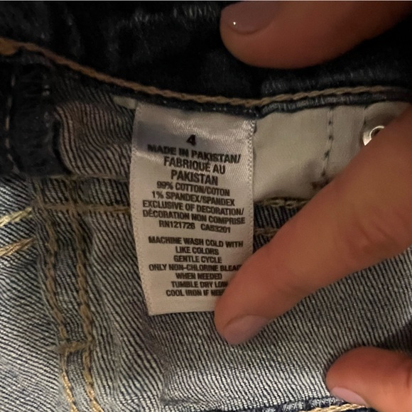 Light wash Aeropostale midi shorts - Picture 7 of 7